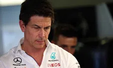 Thumbnail for article: Le patron de l'écurie Mercedes parle d'un "grand écart" avec Red Bull 