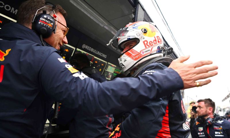 Horner fala sobre Verstappen impecável e resultado de Pérez