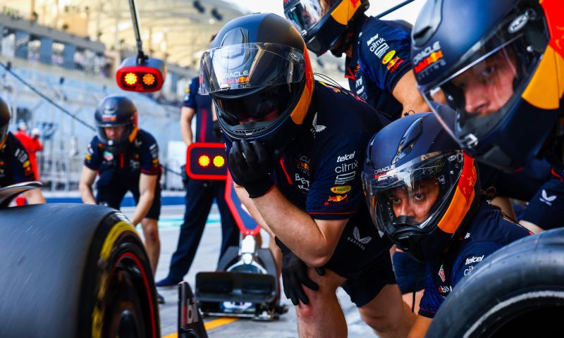 Calum Nicholas meccanici spirito di squadra Red Bull Racing adrian Newey