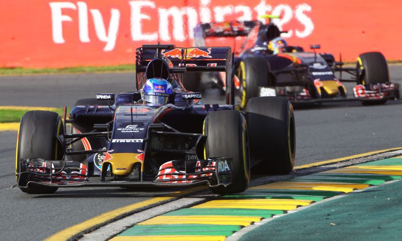 Los que quieran pueden pujar por el Toro Rosso de Max Verstappen