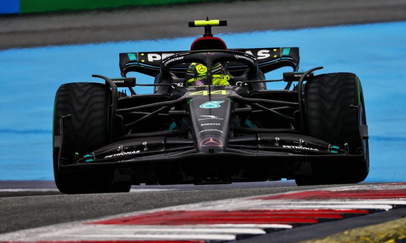 Windso saw Hamilton drive well despite a difficult day for Mercedes