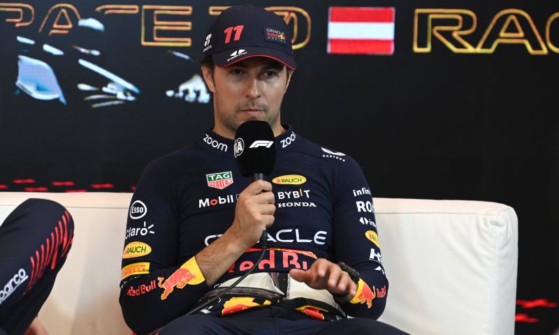 Pérez fala de disputa com Sainz: Acho que tivemos uma boa briga