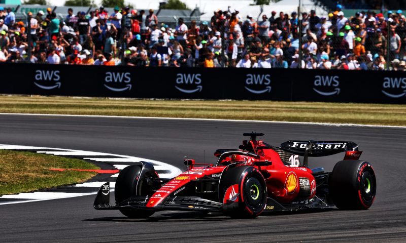 uitslag derde training silverstone leclerc snelste voor albon verstappen