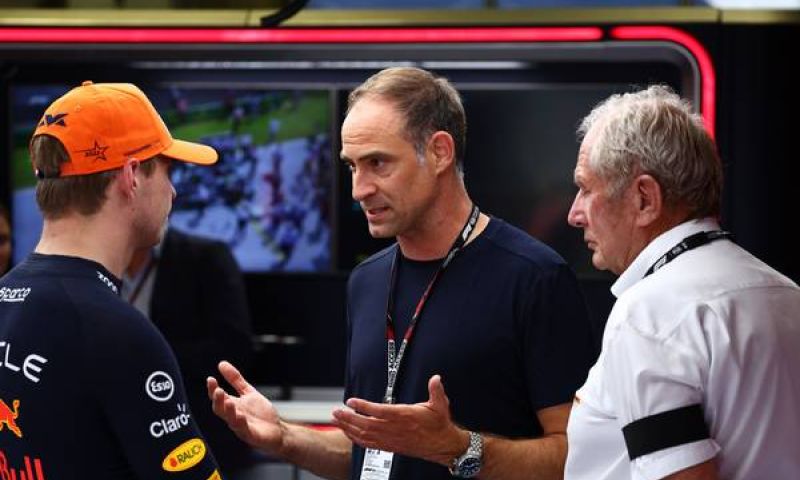 Helmut Marko blij dat Hamilton niet naast Verstappen staat