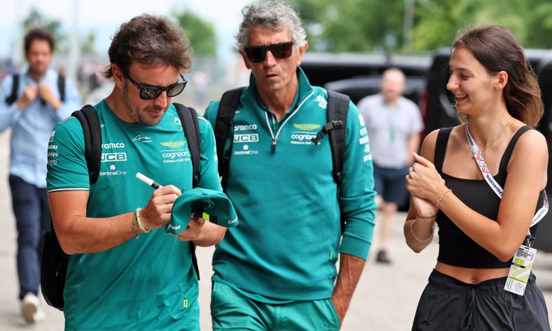 Alonso heeft ondanks slechte carrièrekeuzes nergens spijt van