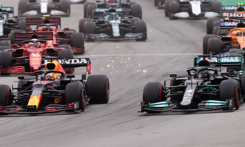 A última vez que Hamilton e Verstappen estiveram lado a lado no grid