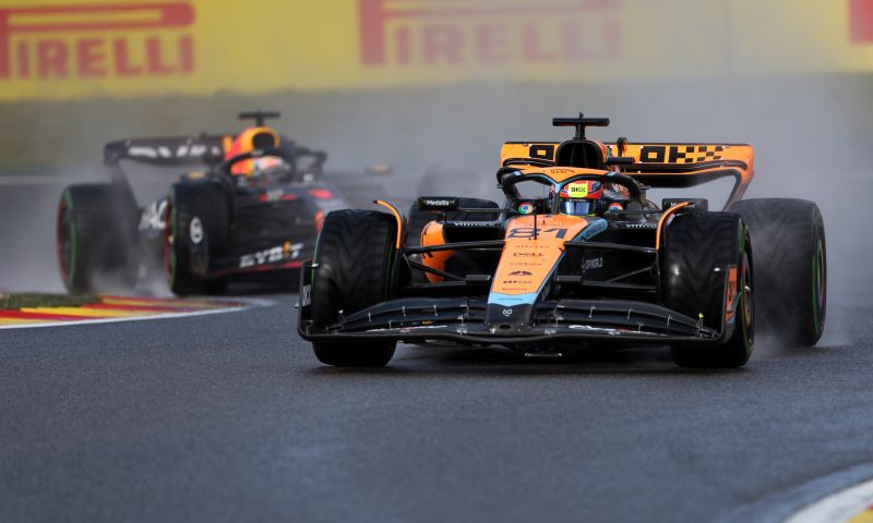 Verstappen geniet van racen tegen Piastri