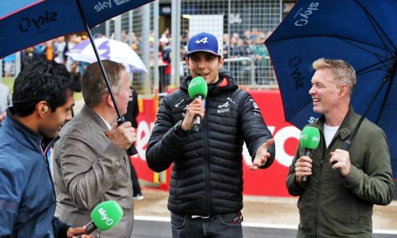 Who are the Sky Sports F1 analysts?