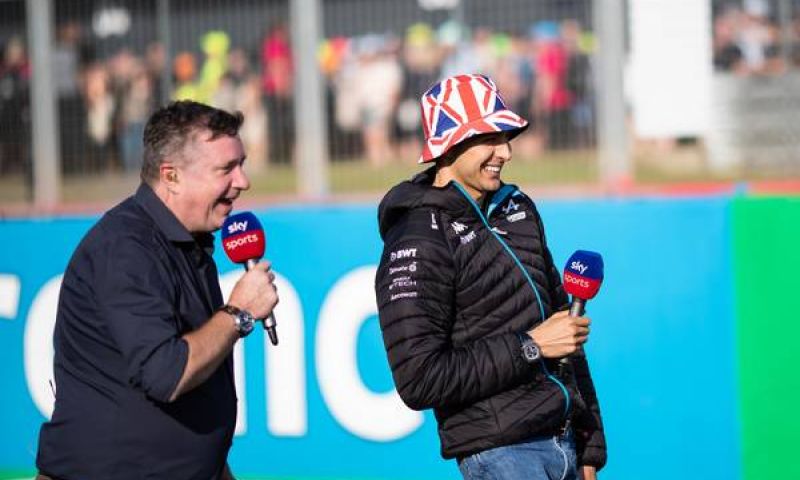 Who are the commentators on Sky Sports F1?