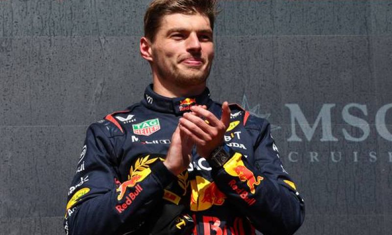 Max Verstappen qualifie de belle la saison dominante de la F1