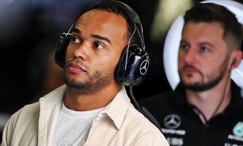 Broertje Hamilton grapt met Instagram-post met overstap naar Mercedes-F1