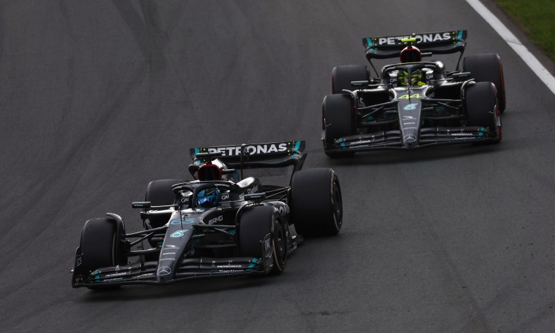 internet reageert op contractverlenging hamilton russell mercedes