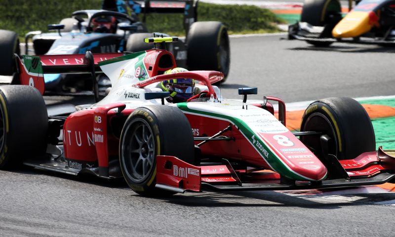 F2 Feature Race Italy | Bearman wins chaotic race with five 