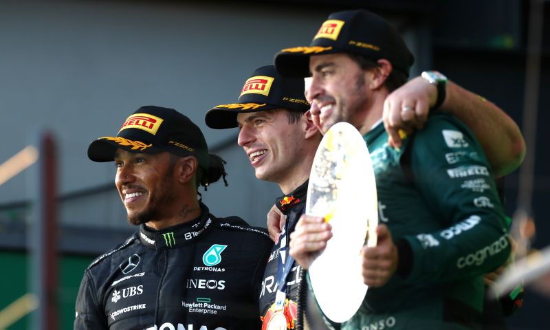 alonso contro hamilton e verstappen mercedes red bull