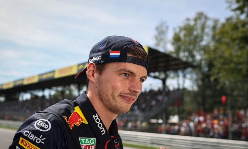 Vettel steekt loftrompet voor Verstappen: 'Het is ongelofelijk'