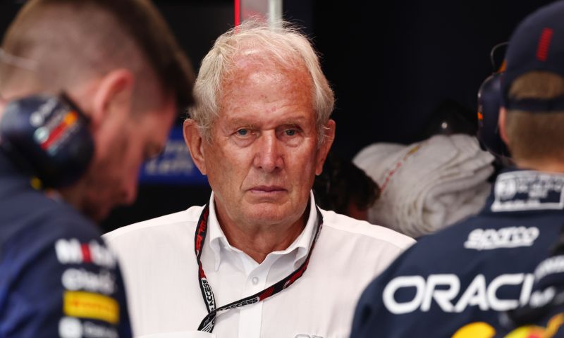 Helmut Marko has a hard head in Singapore