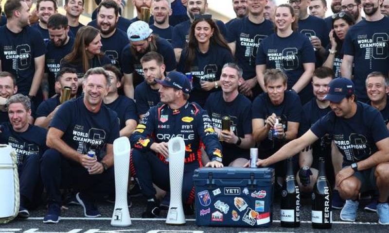 Red Bull mechanics would prefer Verstappen's title on Sunday