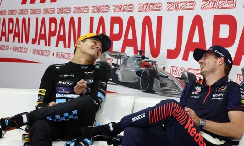 Verstappen start GP japan 23 Norris en Piastri vallen aan