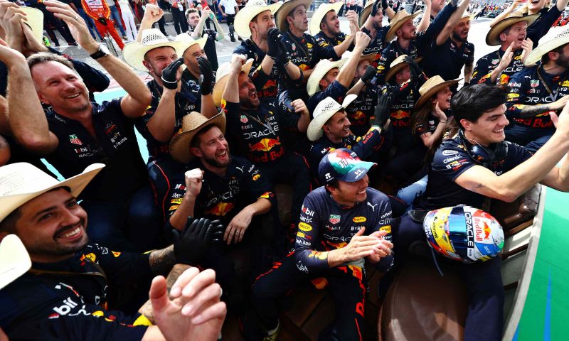 Red Bull lanza el GP de Estados Unidos en Milton Keynes