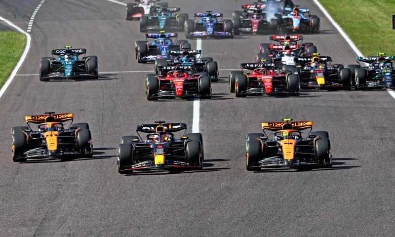 Apple considers bid for F1 rights