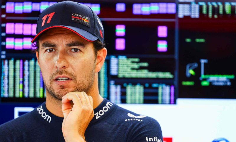 Pérez arremete contra los críticos del accidente de Russell y Red Bull F1