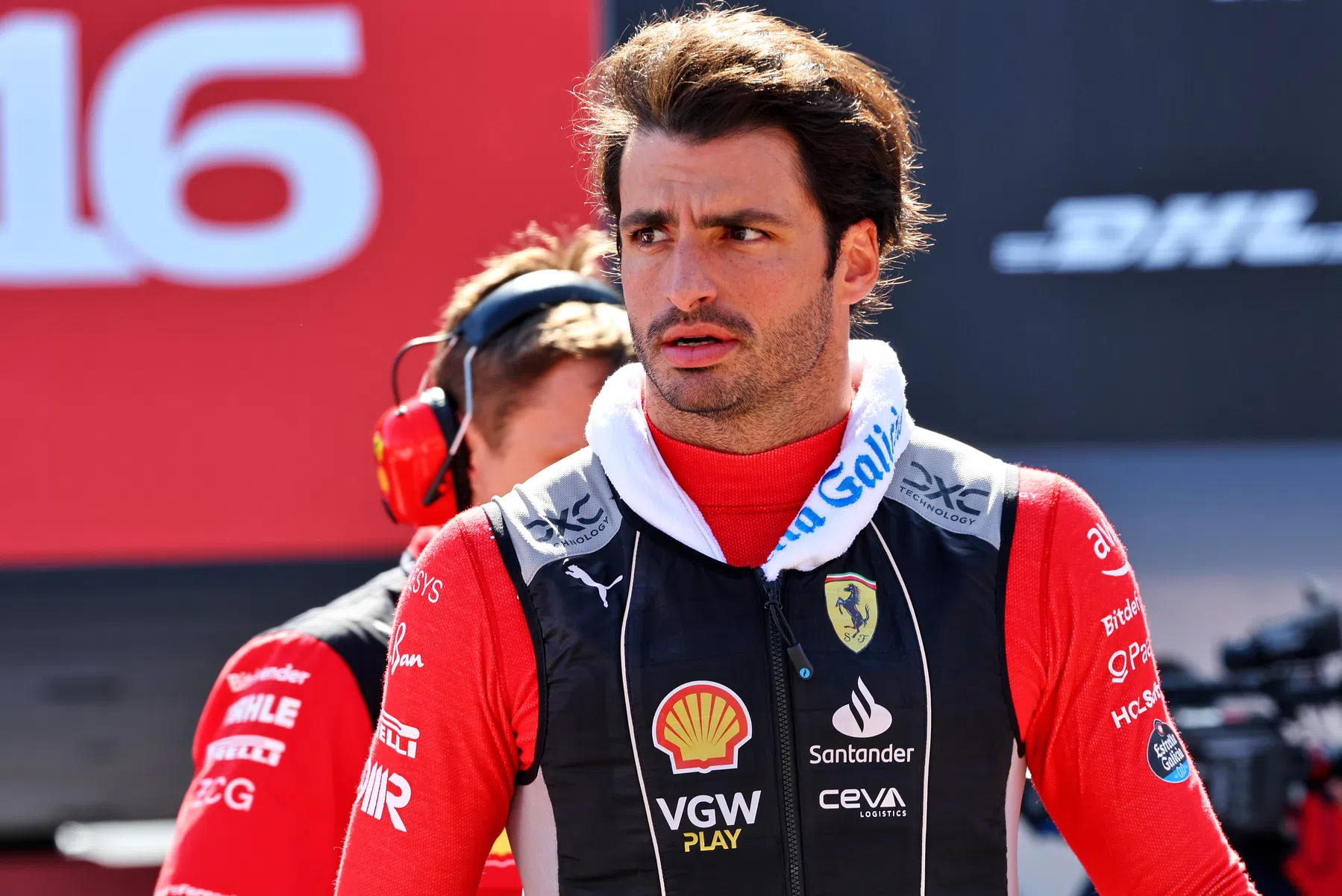 carlos sainz on contract ferrari and audi