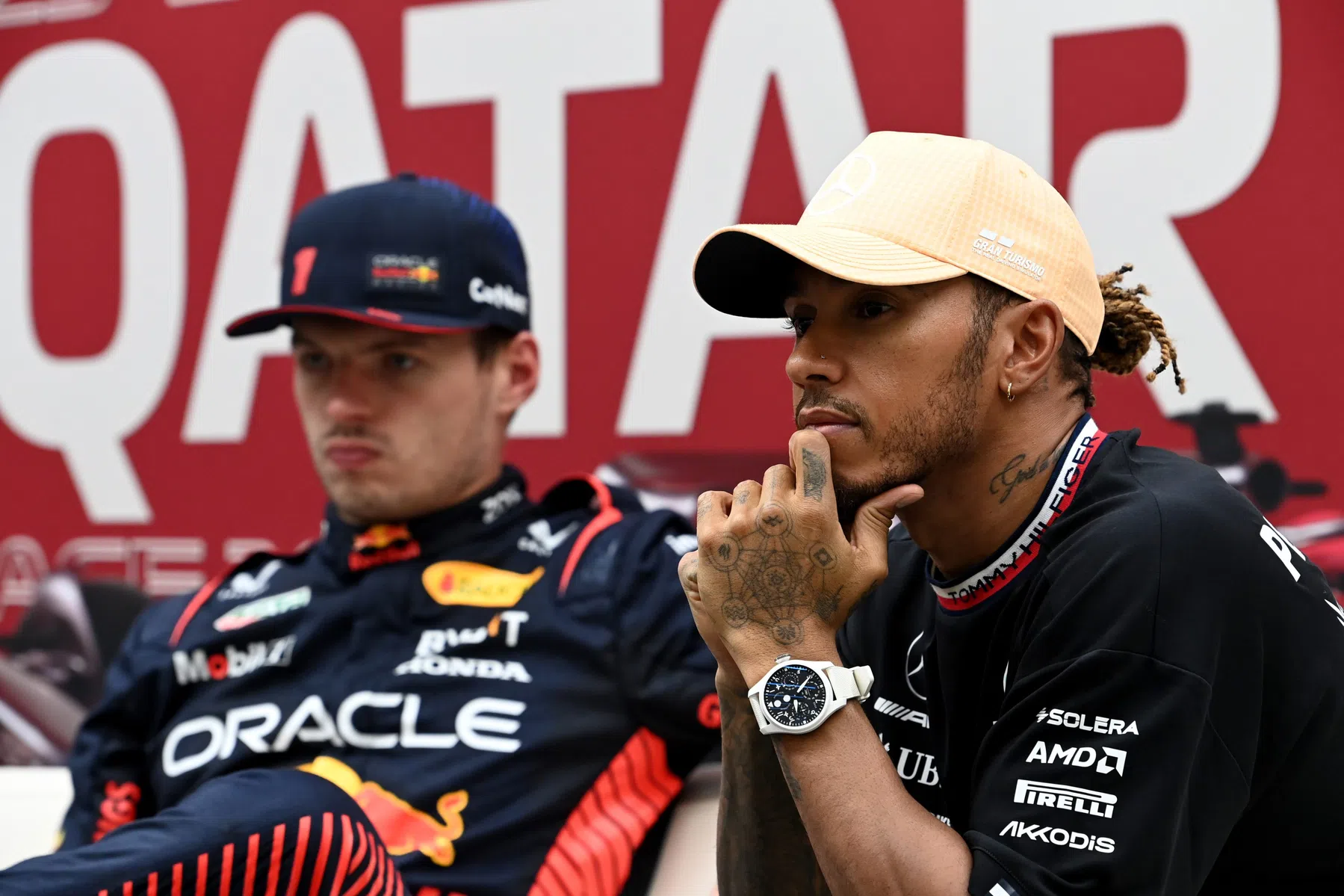 Reação de Hamilton após a disputa de sprint no Qatar
