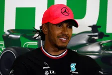 Thumbnail for article: Enquête : Lewis Hamilton plus précieux que Max Verstappen