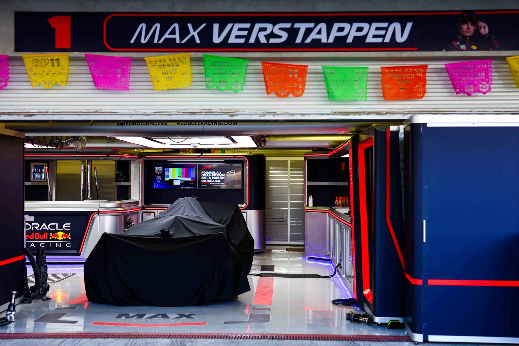 Toch geen nieuwe vloer Red Bull Verstappen