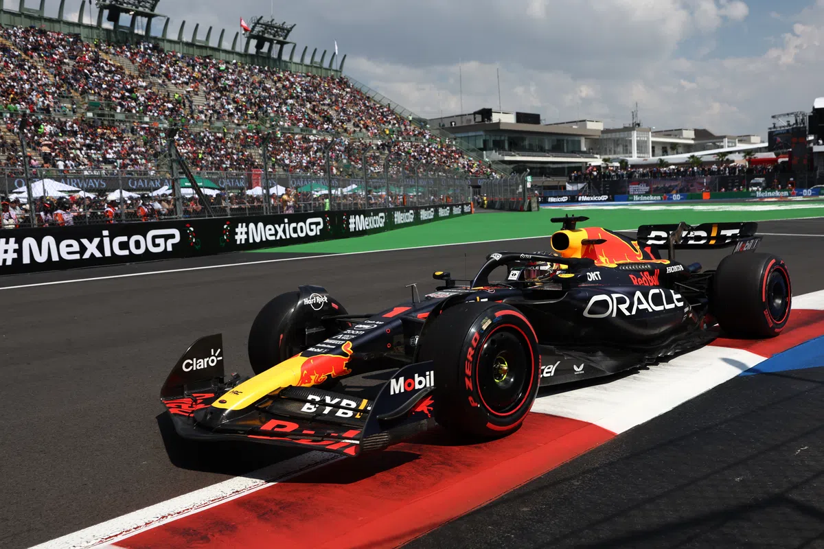 Resultados do TL2: Verstappen mais rápido, Bottas surpreende