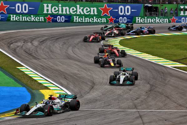 Anteprima 2023 Gran Premio del Brasile Verstappen Mercedes