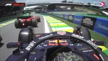 Thumbnail for article: Geïrriteerde Verstappen haalt F1-auto's in bij uitrijden pitstraat