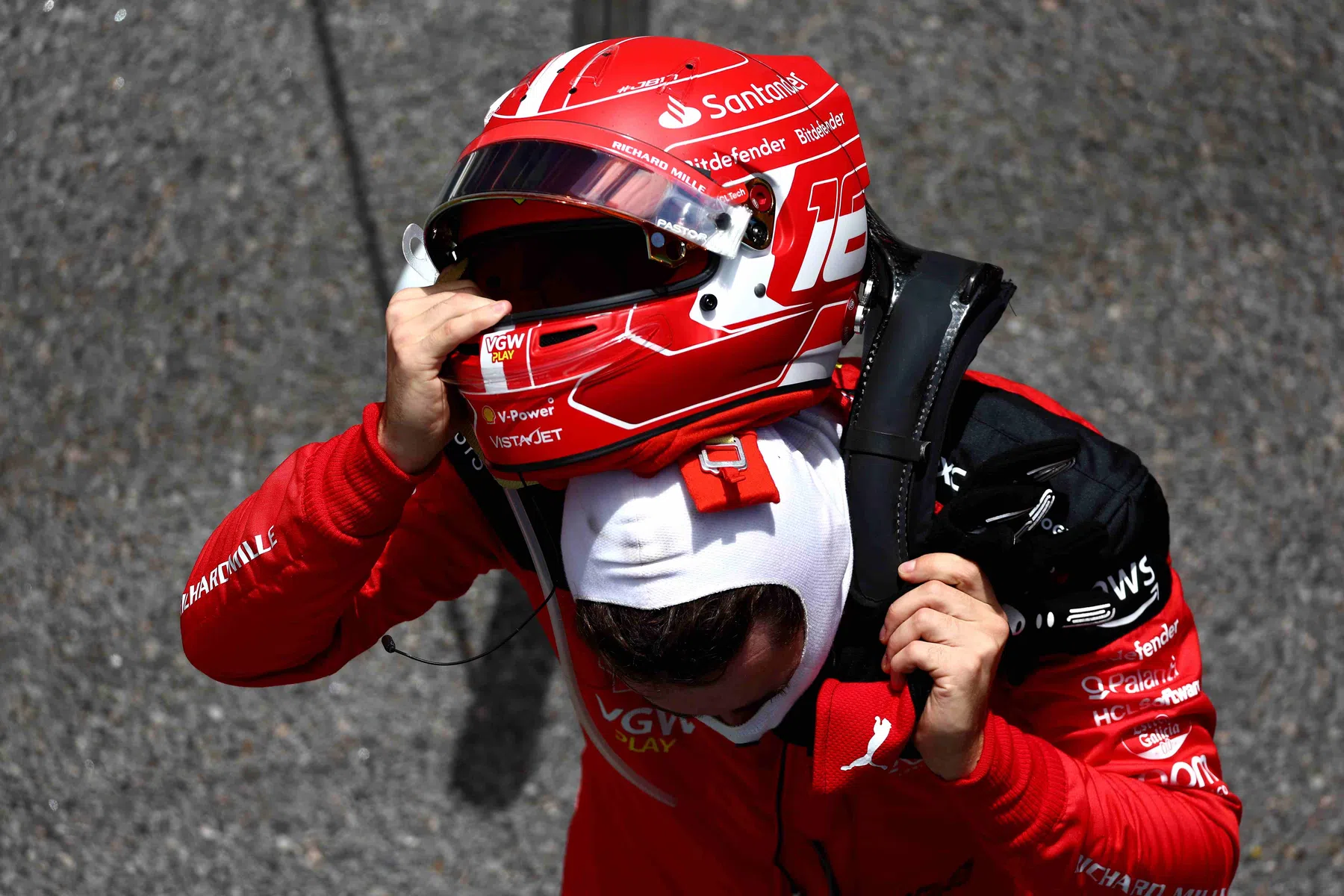 Leclerc habla con Ferrari sobre un nuevo contrato, pero quiere garantías