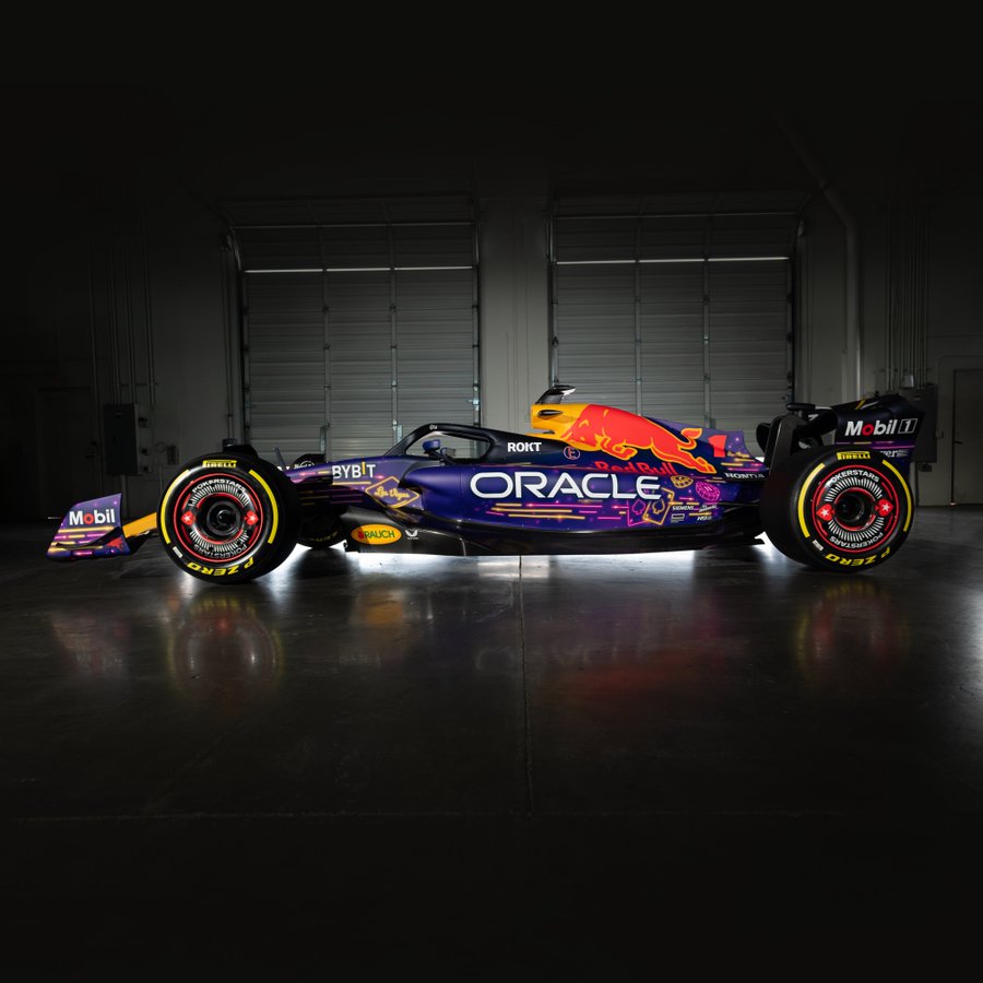 red bull with special rb19 livery for max verstappen and Perez in las vegas