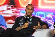 Thumbnail for article: "Ficaria 100% feliz em correr contra ele em um carro igual", diz Hamilton