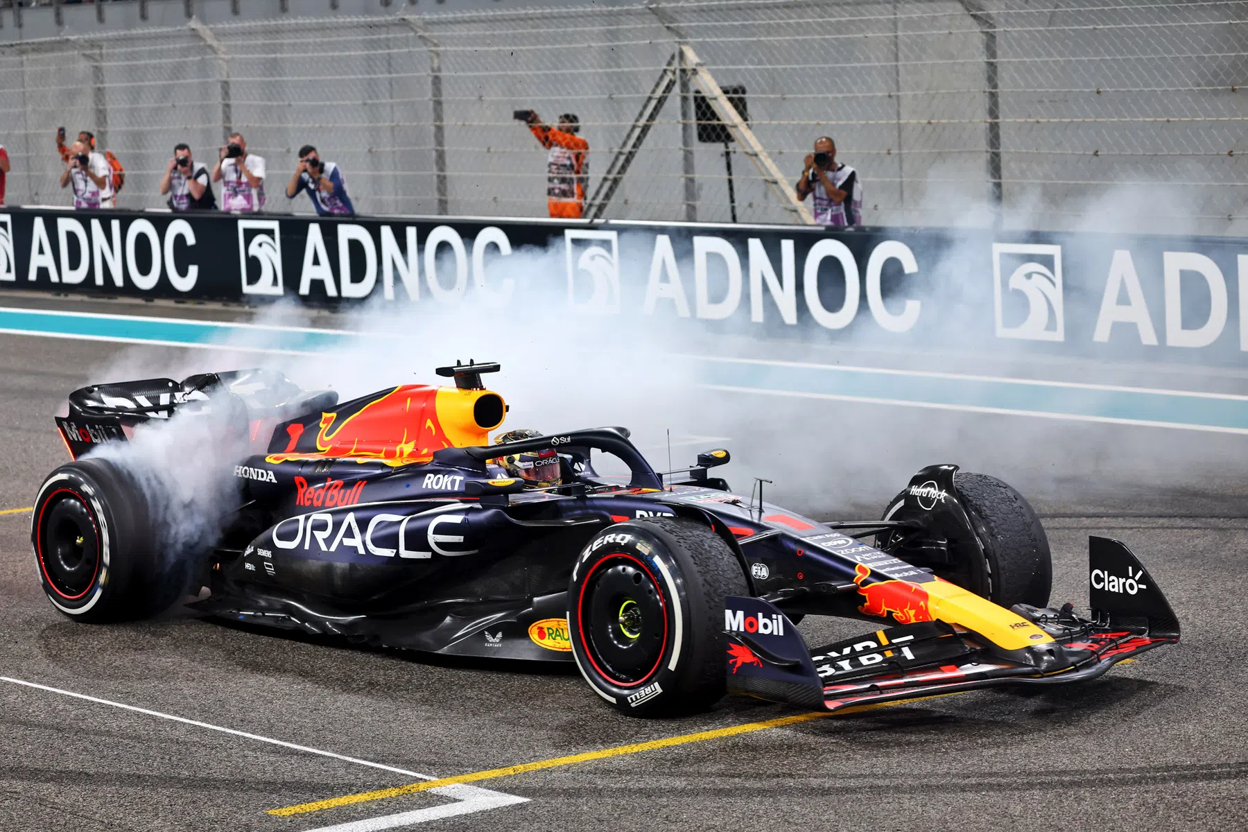 Verstappen wint in abu dhabi dit heeft de rest gedaan