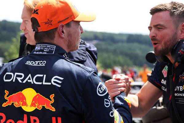 Bradley Scanes performance coach Verstappen quits