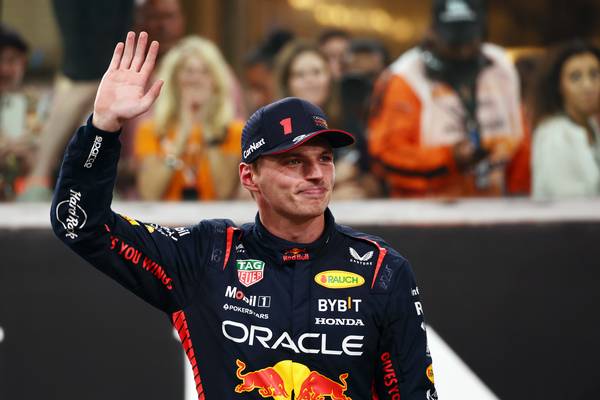 Médias internationaux GP Abu Dhabi 2023 Verstappen gagne avec style