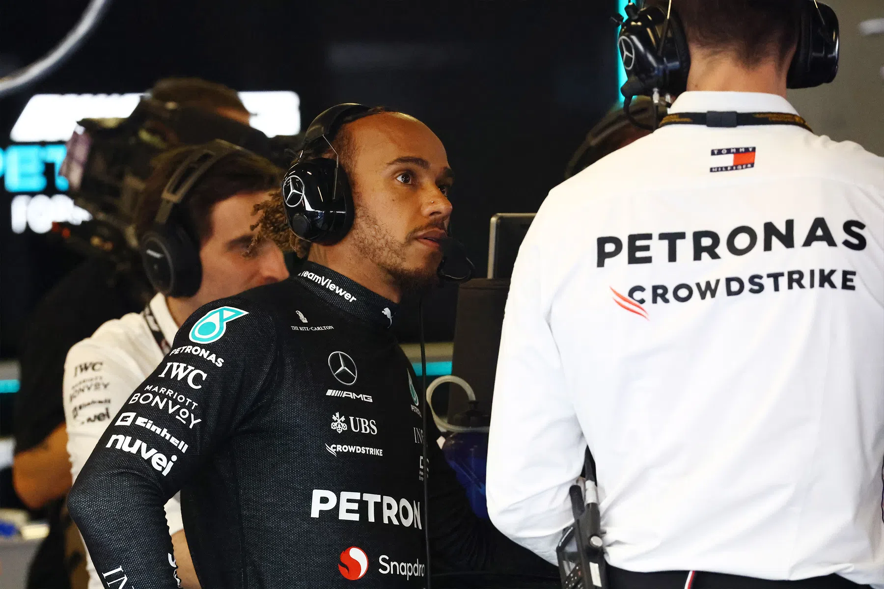Mercedes dice en el debrief que fue un fin de semana duro en Abu Dhabi 