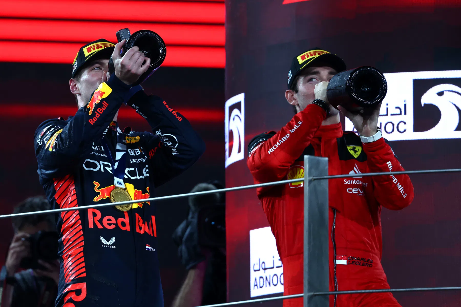 diretor esportivo da ferrari sobre charles leclerc e max verstappen