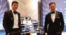 Thumbnail for article: Horner recebe o troféu de campeão de construtores em nome da Red Bull