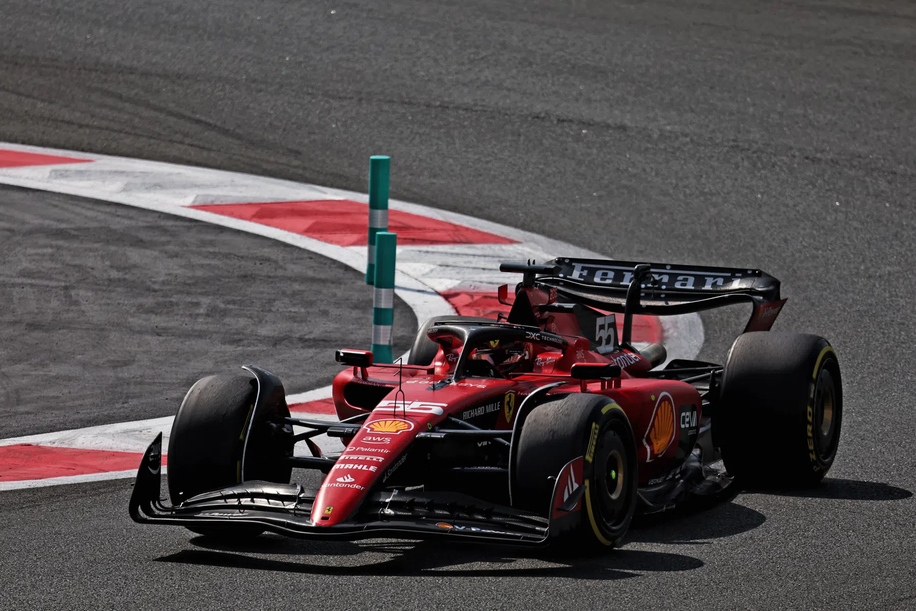 ferrari autostarttermin 676 mit leclerc und sainz