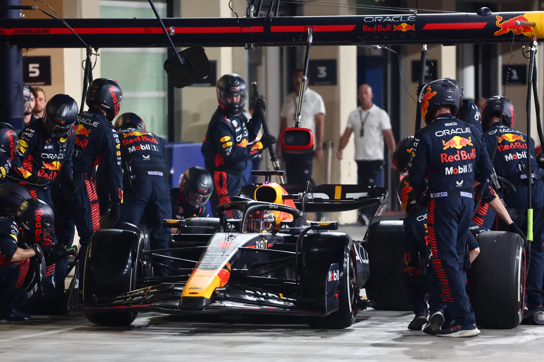 red bull racing pit stop in the dark