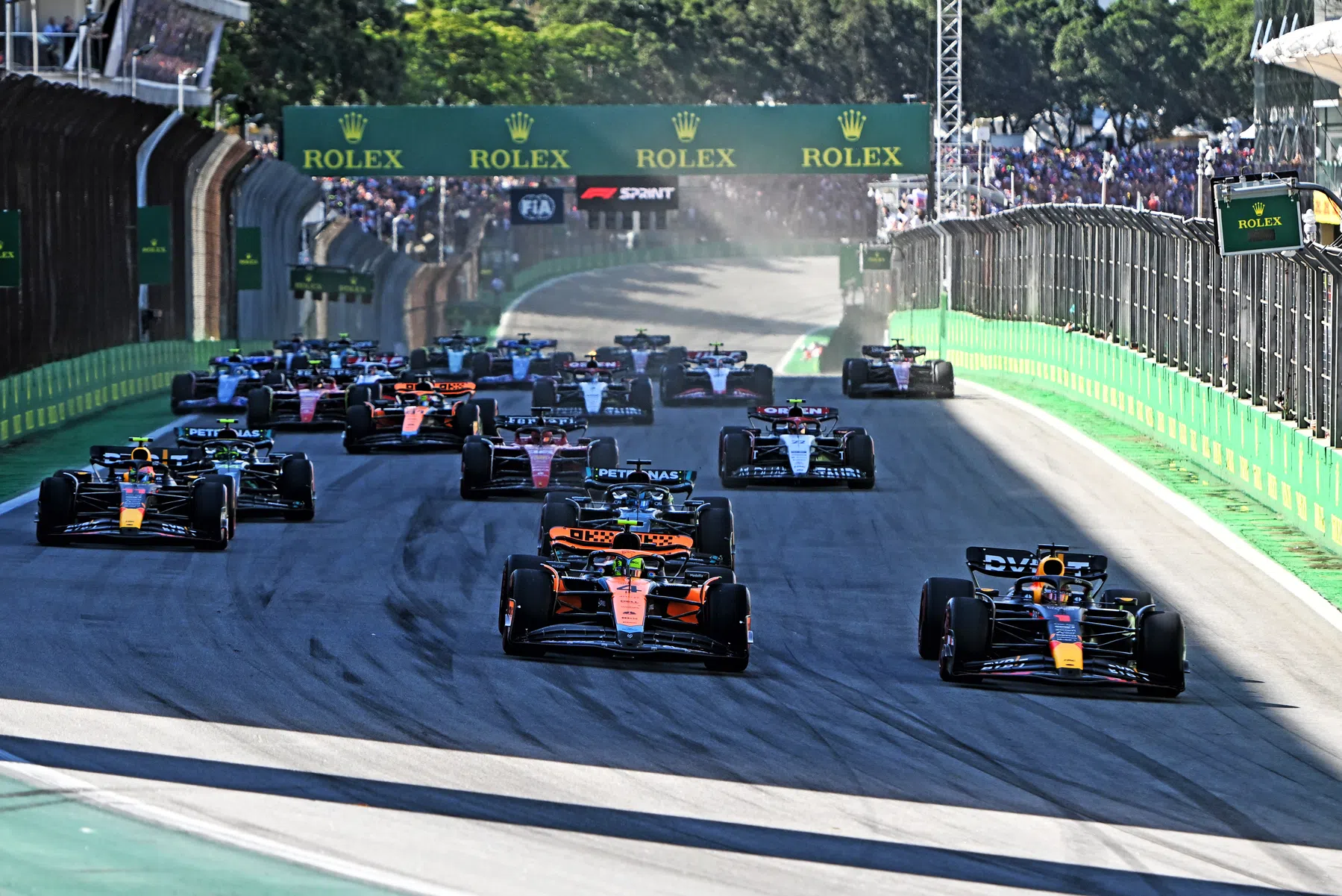 resumen de cuándo lanzarán los equipos de Fórmula 1 los coches de F1 para 2024