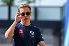 Thumbnail for article: Wie moet eruit bij Red Bull? Marko belooft Lawson een F1-zitje voor 2025