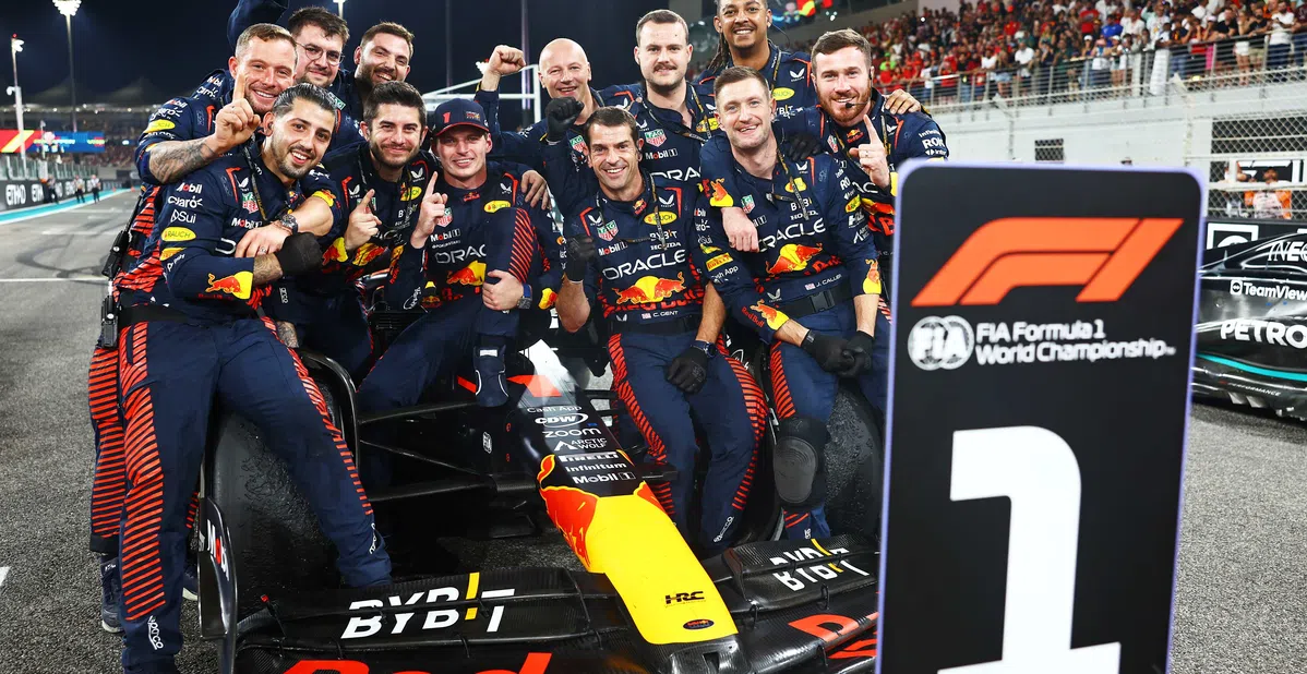 A Red Bull está de olho na temporada 2024 da F1 após um ano dominante com Verstappen