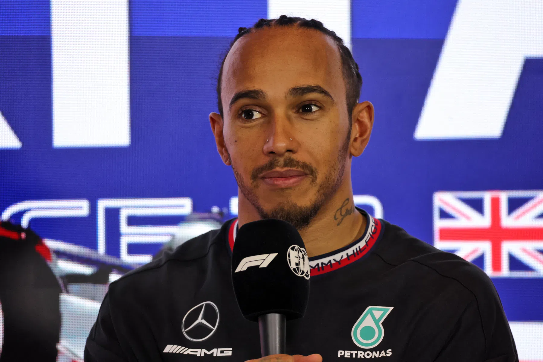 Hamilton reacts to transfer to Ferrari: This is what he has to say!