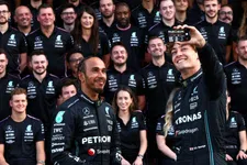 Thumbnail for article: Russell neemt alvast afscheid van Hamilton: 'Speciaal om met jou te racen'