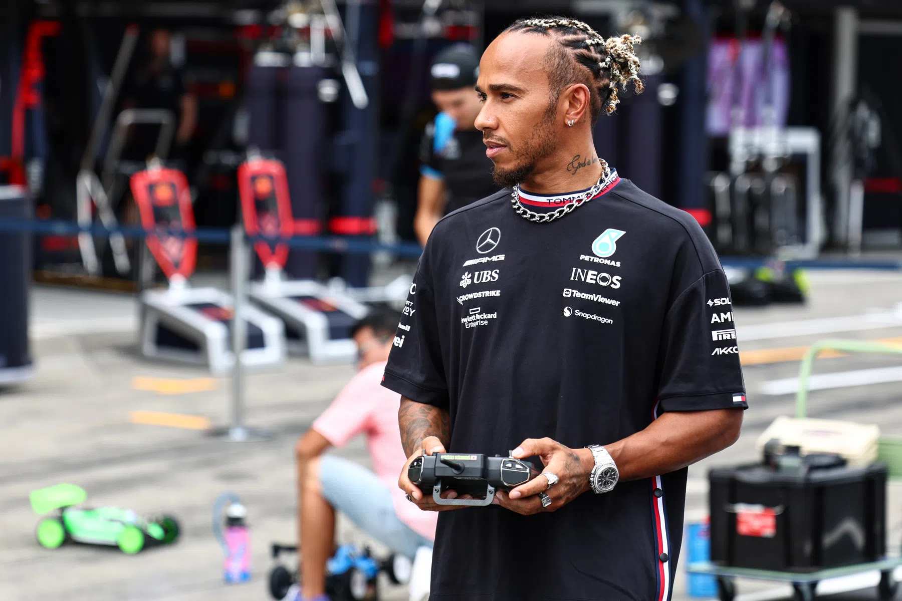 Waarom een direct vertrek van Hamilton naar Ferrari onmogelijk was