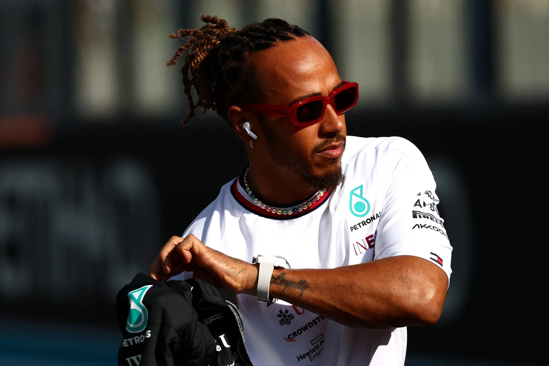 williams drivers and team boss admire hamilton